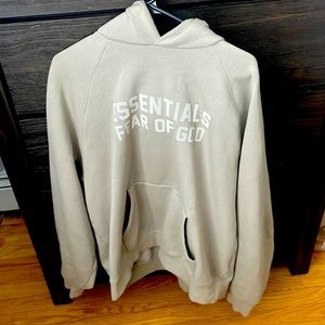 Size large essentials hoodie, color gray, worn less then a handful of times